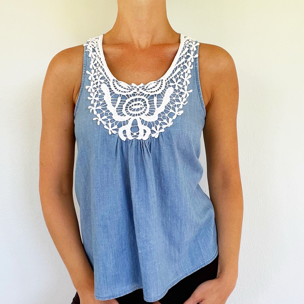 ZARA blue chambray crochet lace sleeveless blouse size XS